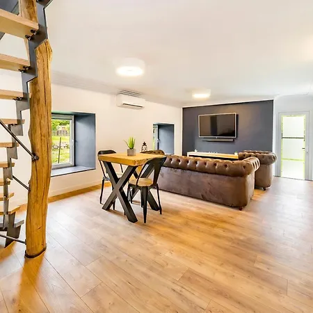 Pitch 15 アパート Nadrin